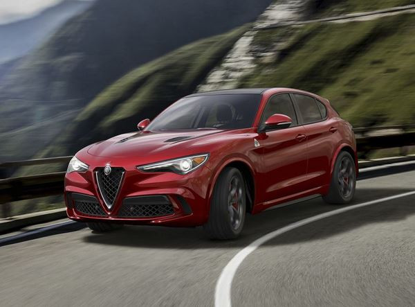 L’Alfa Romeo Stelvio Quadrifoglio embarque un moteur bi-turbo 2.9 V6 de 510 ch