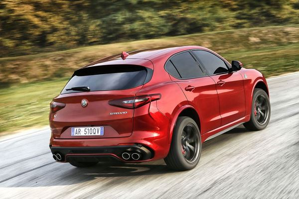 L’Alfa Romeo Stelvio Quadrifoglio embarque un moteur bi-turbo 2.9 V6 de 510 ch