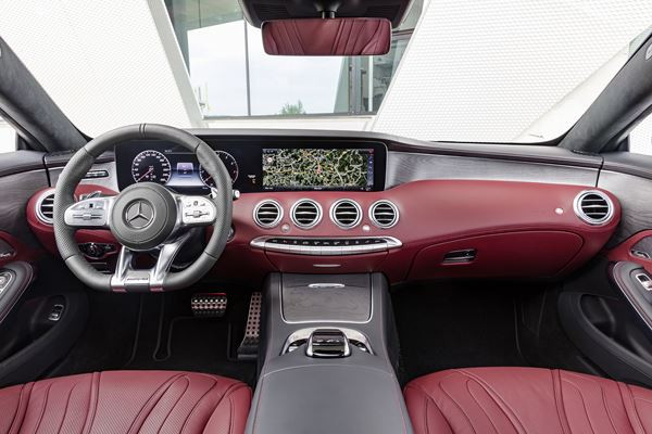 La Mercedes-Benz Classe S Coupé embarque toute une panoplie de technologies