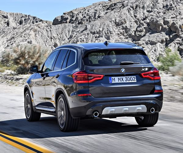 BMW X3: un SUV tout terrain de milieu de gamme à l'allure sportive