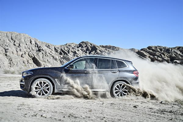 BMW X3: un SUV tout terrain de milieu de gamme à l'allure sportive
