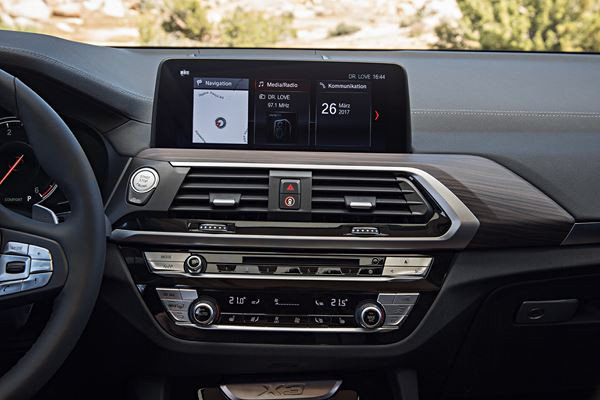 BMW X3: un SUV tout terrain de milieu de gamme à l'allure sportive