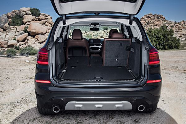 BMW X3: un SUV tout terrain de milieu de gamme à l'allure sportive