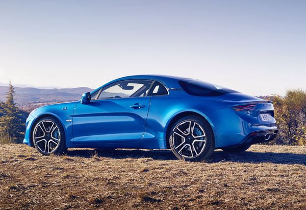 Alpine A110: un coupé deux places à moteur central arrière léger et agile