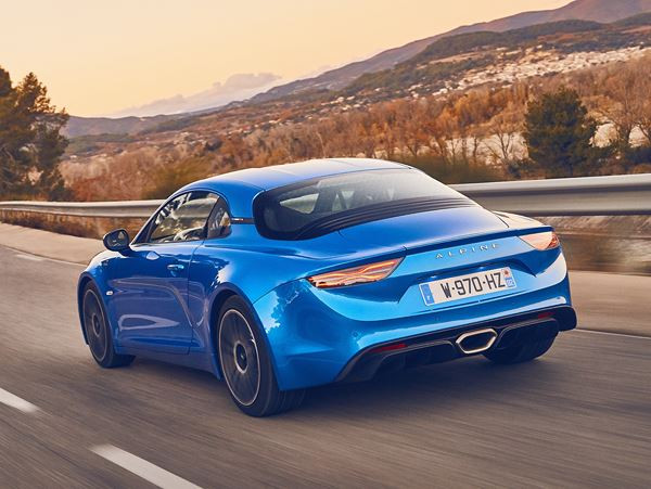 Alpine A110: un coupé deux places à moteur central arrière léger et agile