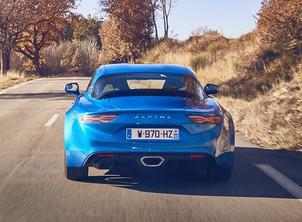 Alpine A110: un coupé deux places à moteur central arrière léger et agile
