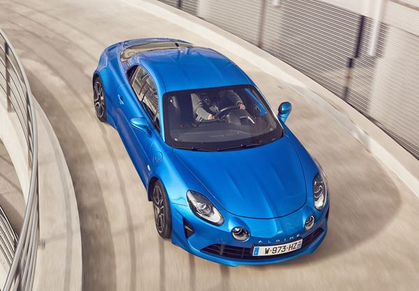 Alpine A110: un coupé deux places à moteur central arrière léger et agile