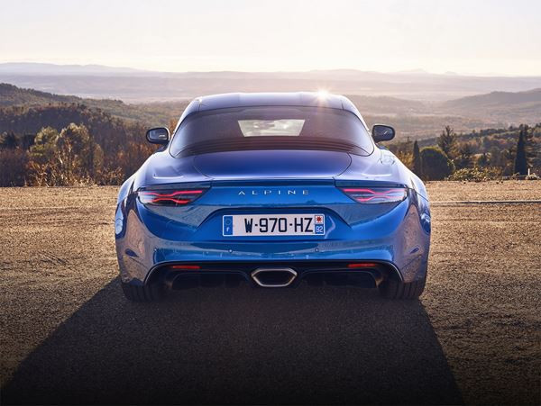 Alpine A110: un coupé deux places à moteur central arrière léger et agile