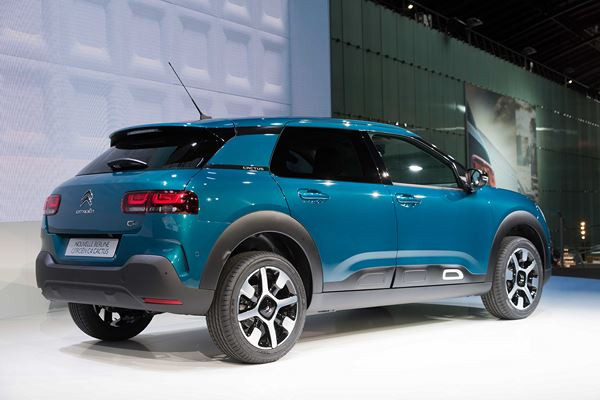 La Citroën C4 Cactus se réinvente en petite berline polyvalente confortable