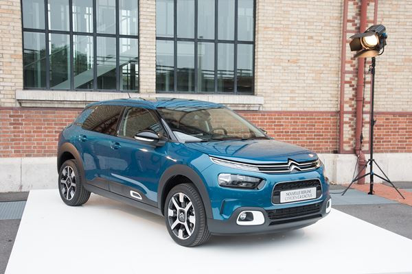 La Citroën C4 Cactus se réinvente en petite berline polyvalente confortable