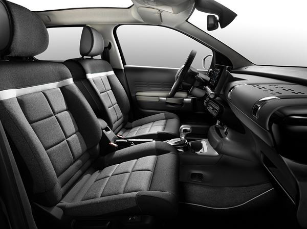 La Citroën C4 Cactus se réinvente en petite berline polyvalente confortable
