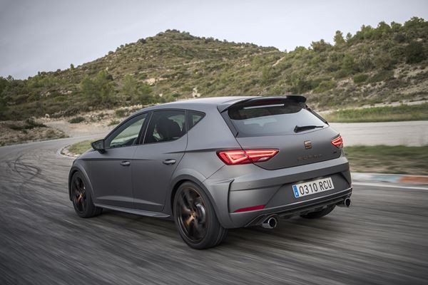 La Seat Leon Cupra R DSG débite une puissance de 300 ch