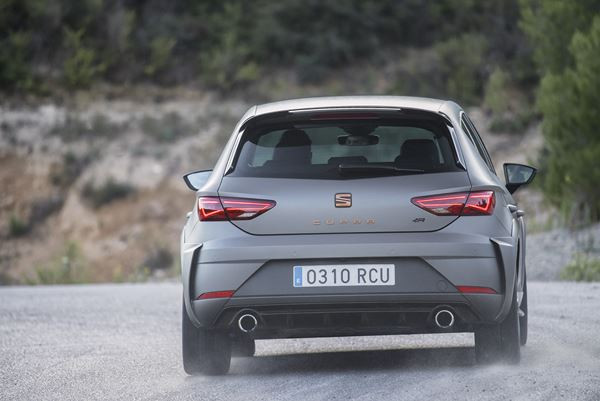 La Seat Leon Cupra R DSG débite une puissance de 300 ch