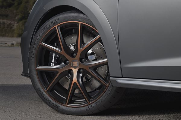 La Seat Leon Cupra R DSG débite une puissance de 300 ch