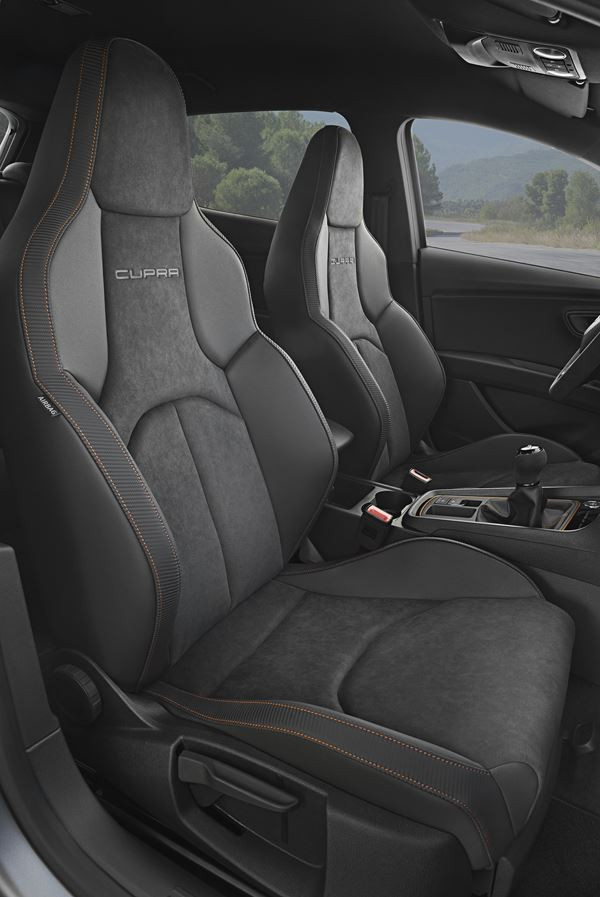 La Seat Leon Cupra R DSG débite une puissance de 300 ch
