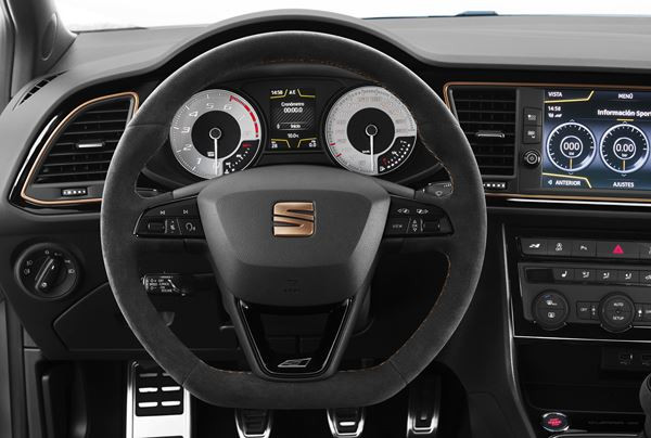 La Seat Leon Cupra R DSG débite une puissance de 300 ch
