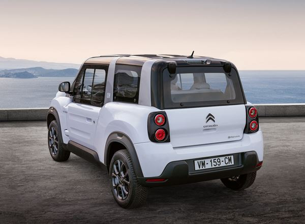 La Citroën E-Mehari restylée s'offre une version Hard Top