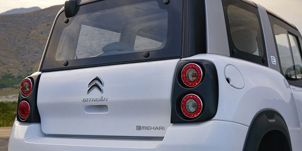 La Citroën E-Mehari restylée s'offre une version Hard Top