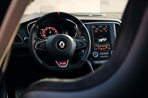 La Renault Mégane R.S. intègre des éléments issus de la compétition