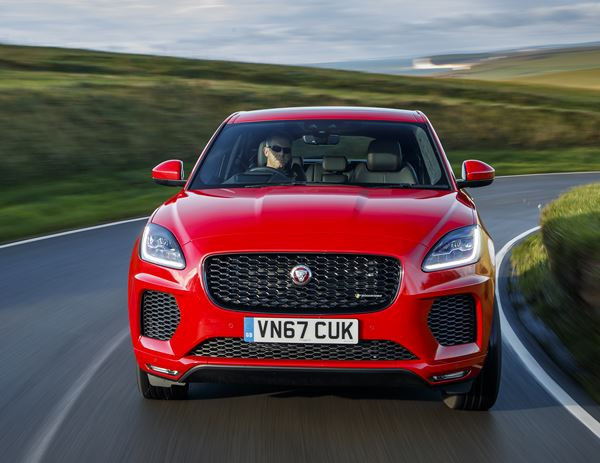 Le SUV compact Jaguar E-Pace affiche des proportions sportives