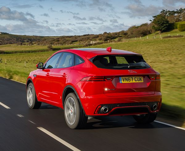 Le SUV compact Jaguar E-Pace affiche des proportions sportives