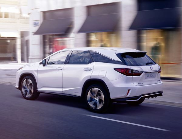 Lexus RX 450h L : un SUV sept places premium avec trois rangées de sièges