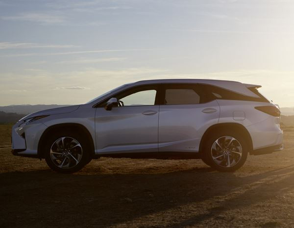 Lexus RX 450h L : un SUV sept places premium avec trois rangées de sièges