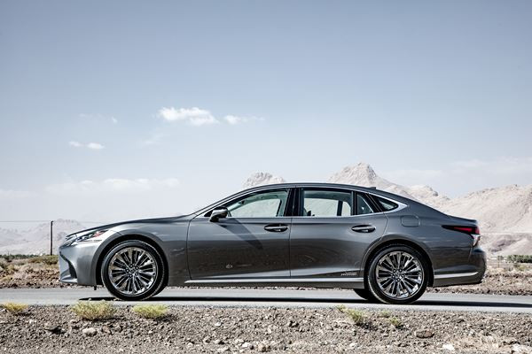 La limousine Lexus LS incarne le summum du luxe automobile japonais