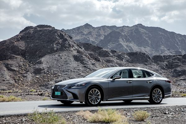 La limousine Lexus LS incarne le summum du luxe automobile japonais