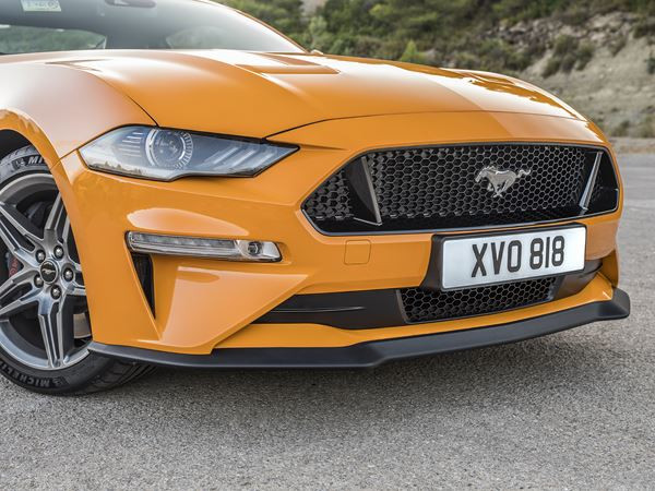 La Ford Mustang se singularise par un profil plus athlétique