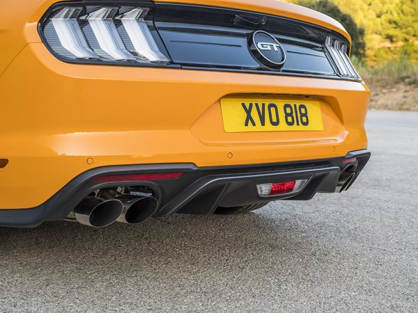 La Ford Mustang se singularise par un profil plus athlétique