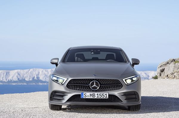 Mercedes CLS : un coupé quatre portes à la silhouette fluide aux lignes épurées