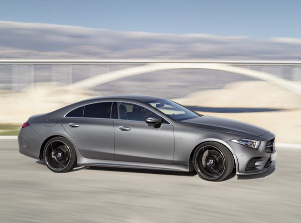 Mercedes CLS : un coupé quatre portes à la silhouette fluide aux lignes épurées