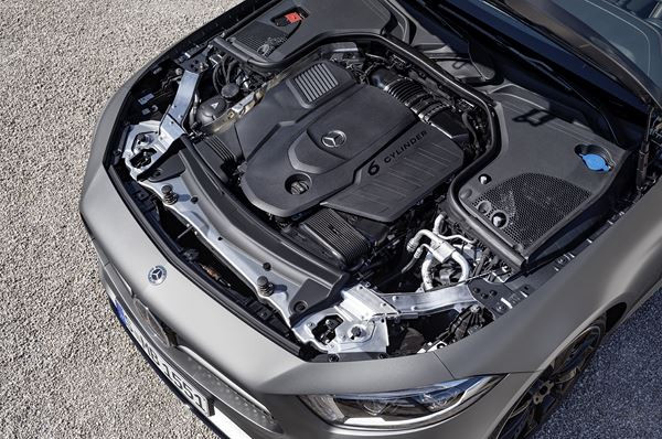 Mercedes CLS : un coupé quatre portes à la silhouette fluide aux lignes épurées