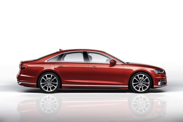 La berline de luxe Audi A8 trace la route de la conduite autonome