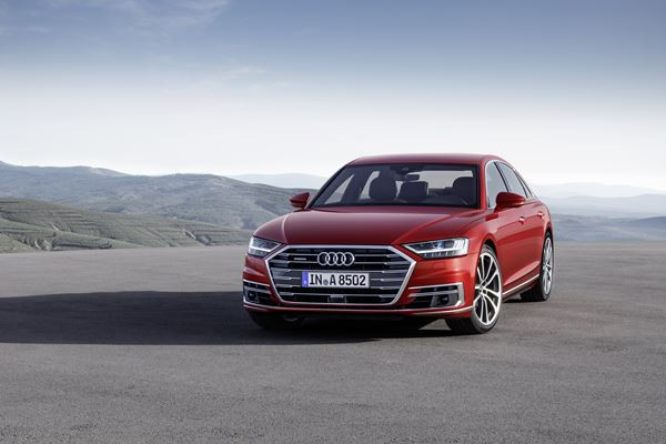 La berline de luxe Audi A8 trace la route de la conduite autonome