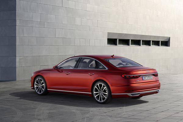 La berline de luxe Audi A8 trace la route de la conduite autonome