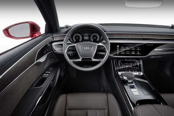 La berline de luxe Audi A8 trace la route de la conduite autonome