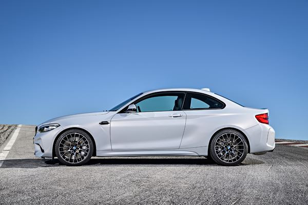 La sportive compacte BMW M2 Competition embarque un six cylindres de 410 ch