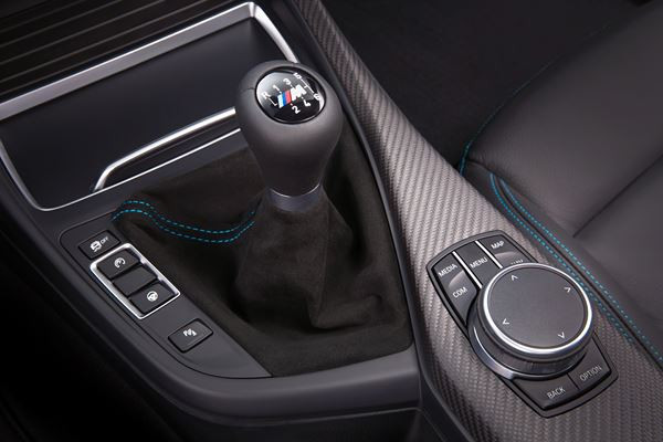 La sportive compacte BMW M2 Competition embarque un six cylindres de 410 ch