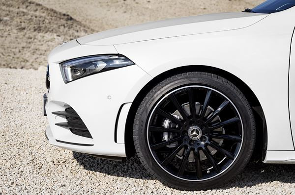 Mercedes Classe A: une luxueuse berline compacte