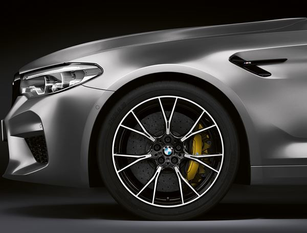 La berline hautes performances BMW M5 Compétition débite 625 ch