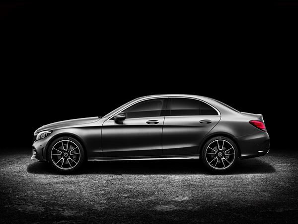 La Mercedes Classe C restylée en approche