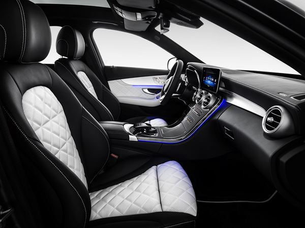 La Mercedes Classe C restylée en approche