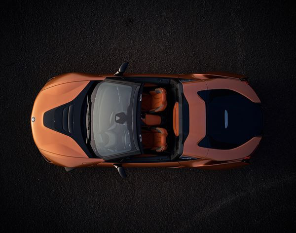 La BMW i8 plug-in hybride se décline en roadster