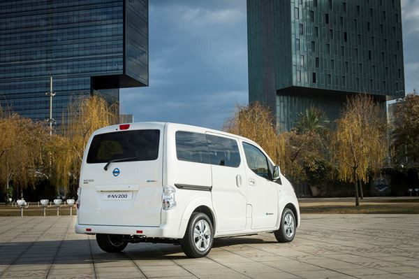 Le ludospace Nissan e-NV200 Evalia embarque une batterie de 40 kWh