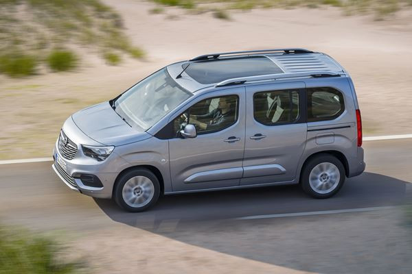 Le ludospace Opel Combo Life est une voiture familiale à tout faire