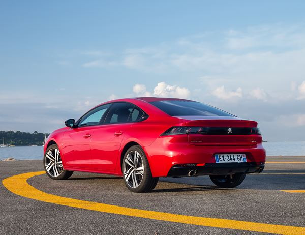 Peugeot 508 : une berline radicale à l’architecture basse et compacte