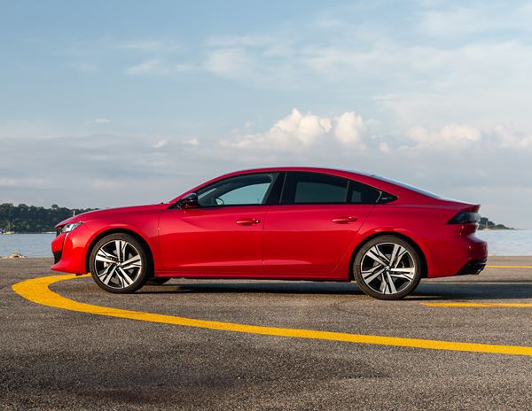 Peugeot 508 : une berline radicale à l’architecture basse et compacte