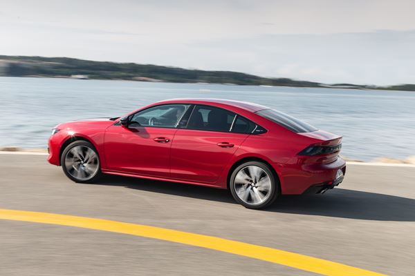 Peugeot 508 : une berline radicale à l’architecture basse et compacte